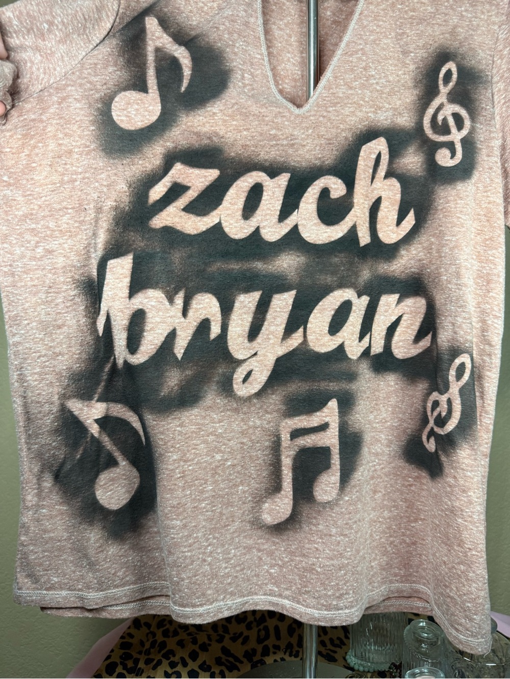 BKE Women's V-Neck Sweater in Dusty Rose with Black custom painted “Zach Bryan”